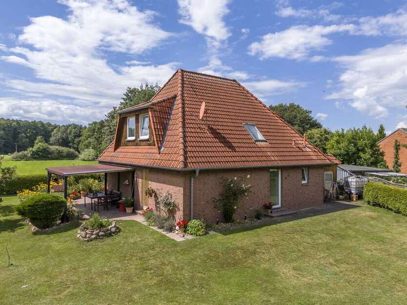 Haus zum Kaufen in Dahlem 280.000 € 135 m²