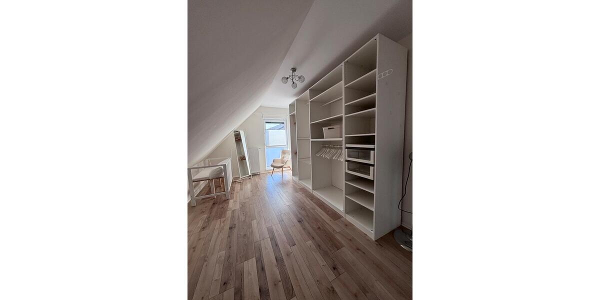 Einfamilienhaus Ense - 5 Zimmer, 129 m&sup2;, 1.500&euro; | Angebot:25048645