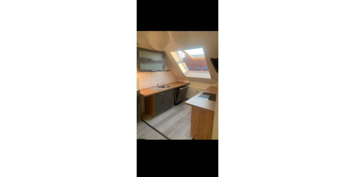 Provisionsfrei* Top ! Dachgeschosswohnung frisch renoviert, Tageslichtbad & EBK von privat - Dachgeschoßwohnung Leipzig Stötteritz | Angebot:25301002