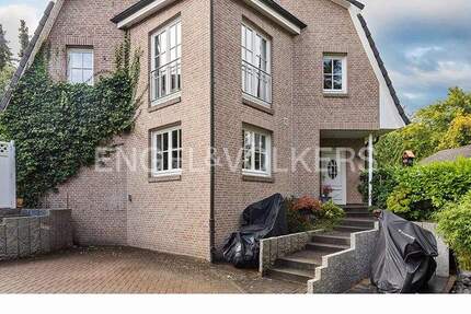 Stilvoll modernisierte Doppelhaushälfte mit wohnlich ausgebautem Keller 5 zimmer