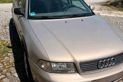 Audi A4 206.000 km 950 &euro; Burglengenfeld 93133