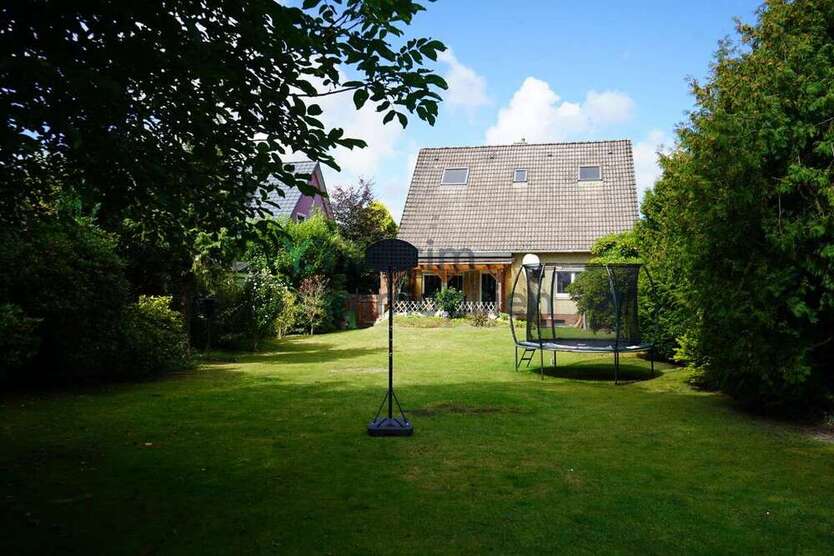 Haus zum Kaufen in Cuxhaven Oxstedt 295.000 € 179 m²