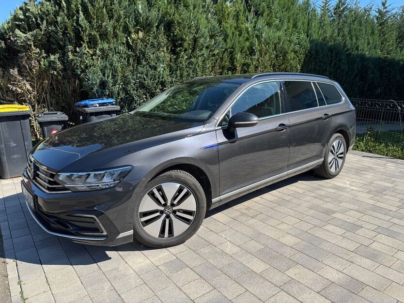 VW Passat Variant 83.500 km 20.800 € Lahntal 35094