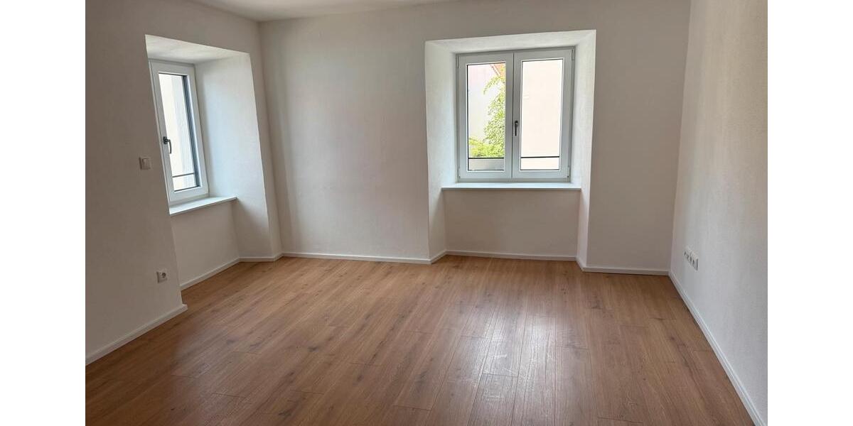 Etagenwohnung Abensberg - 4 Zimmer, 99 m&sup2;, 1.075&euro; | Angebot:26357917