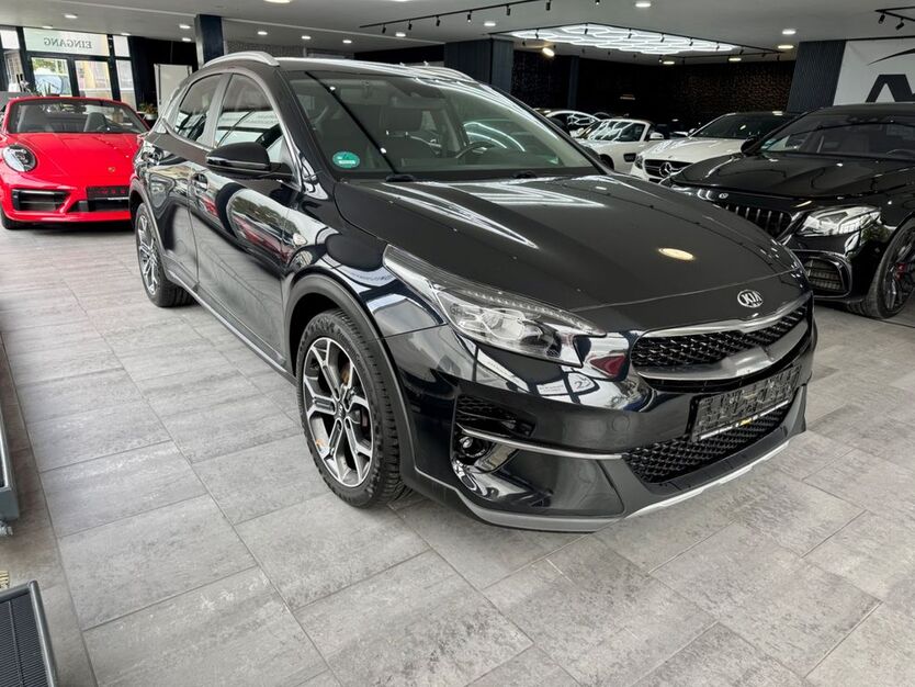 Kia XCeed 92.394 km 16.190 € München 81825