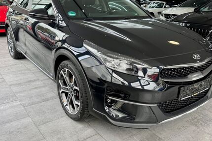 Kia XCeed 92.394 km 17.490 € München 81825