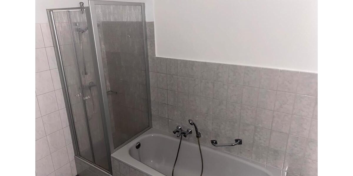 Dachgeschoßwohnung Plettenberg - 3 Zimmer, 75 m&sup2;, 425&euro; | Angebot:26367430