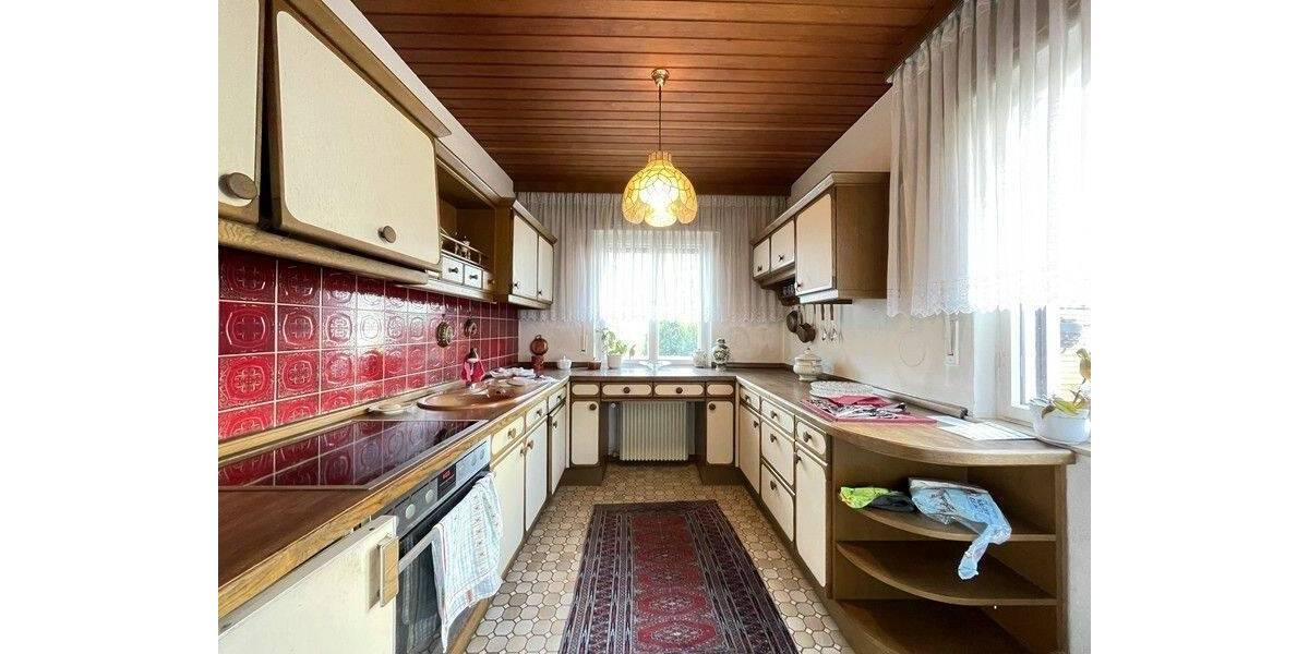 Waldrandlage mitten in Röthenbach - Heimelige Doppelhaushälfte mit einzigartigem Garten und Garage 4 zimmer