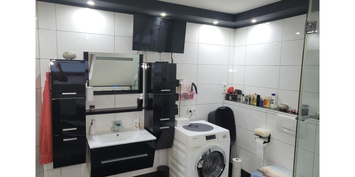 Dachgeschoßwohnung Delmenhorst - 3 Zimmer, 110 m&sup2;, 1.000&euro; | Angebot:25944699