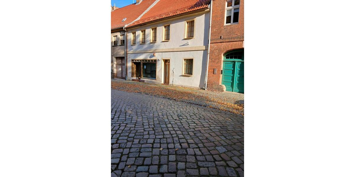 Reihenhaus Annaburg - 8 Zimmer, 200 m&sup2;, 44.000&euro; | Angebot:25307029