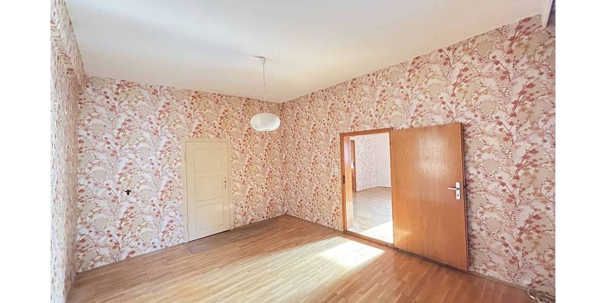 Mehrfamilienhaus, Wohnhaus Erlangen / Frauenaurach Frauenaurach - 8 Zimmer, 236 m&sup2;, 359.000&euro; | Angebot:24051824