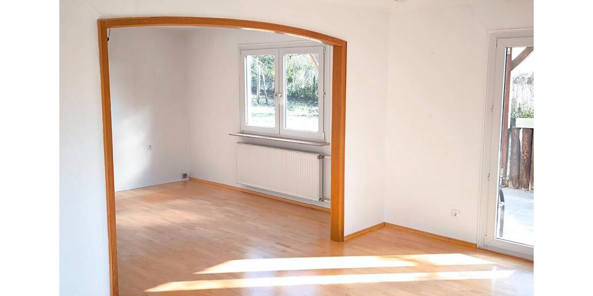 Etagenwohnung Tettnang - 6 Zimmer, 150 m&sup2;, 1.900&euro; | Angebot:26285265