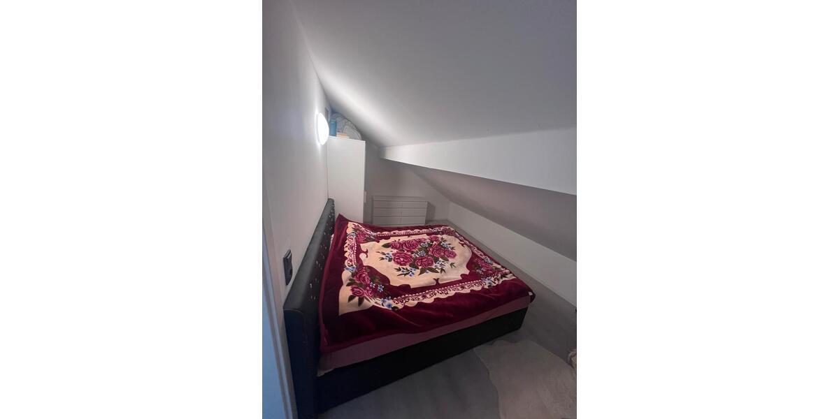 Dachgeschoßwohnung Rosenheim Aising - 3 Zimmer, 65 m&sup2;, 310.000&euro; | Angebot:26261855