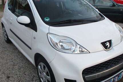 Peugeot 107 110.000 km 2.450 &euro; Bonn 53175