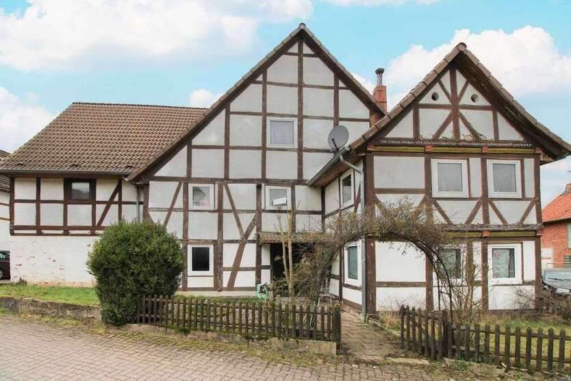 Haus zum Kaufen in Coppenbrügge 49.000 € 170 m²