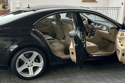 Mercedes-Benz CLS 500 121.575 km 18.500 &euro; Dreis 54518