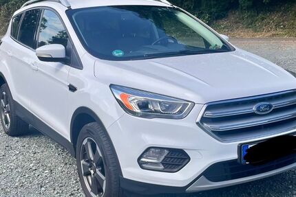 Ford Kuga 107.134 km 9.600 &euro; Braunfels 35619