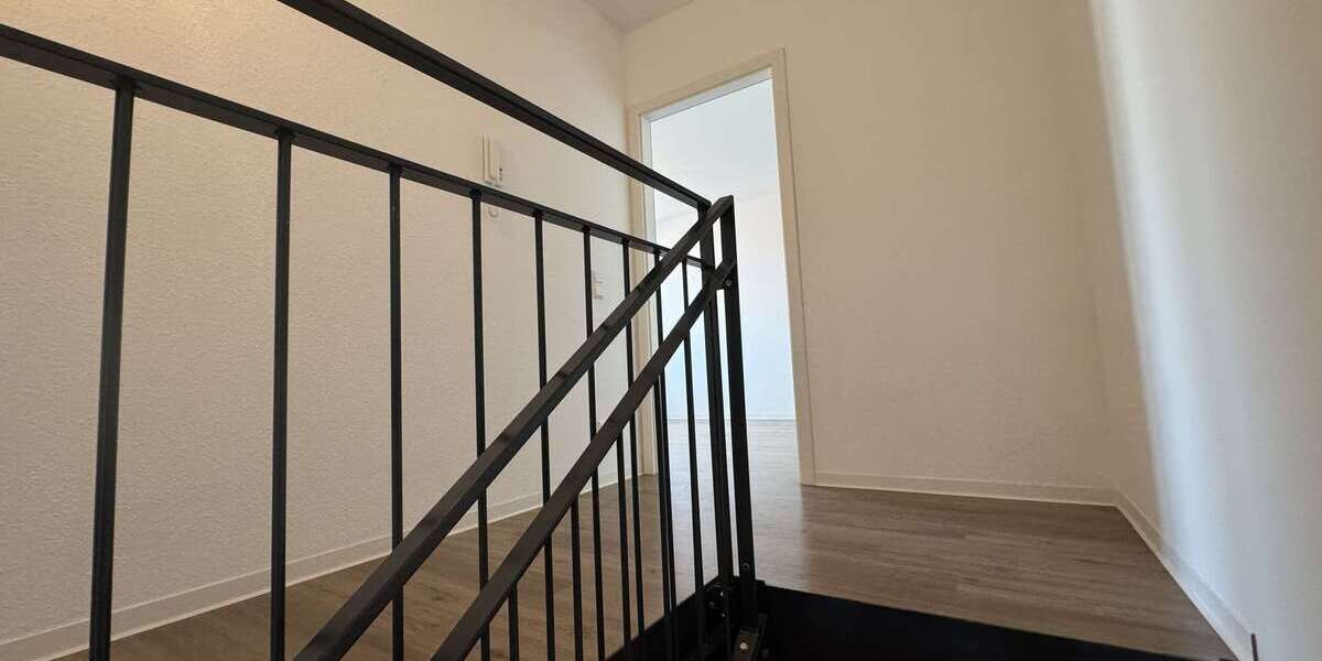 Investieren im Silberstreifen: Wohn-Gewerbeimmobilie mit Garten, Garage & Flexibilitä 6 zimmer