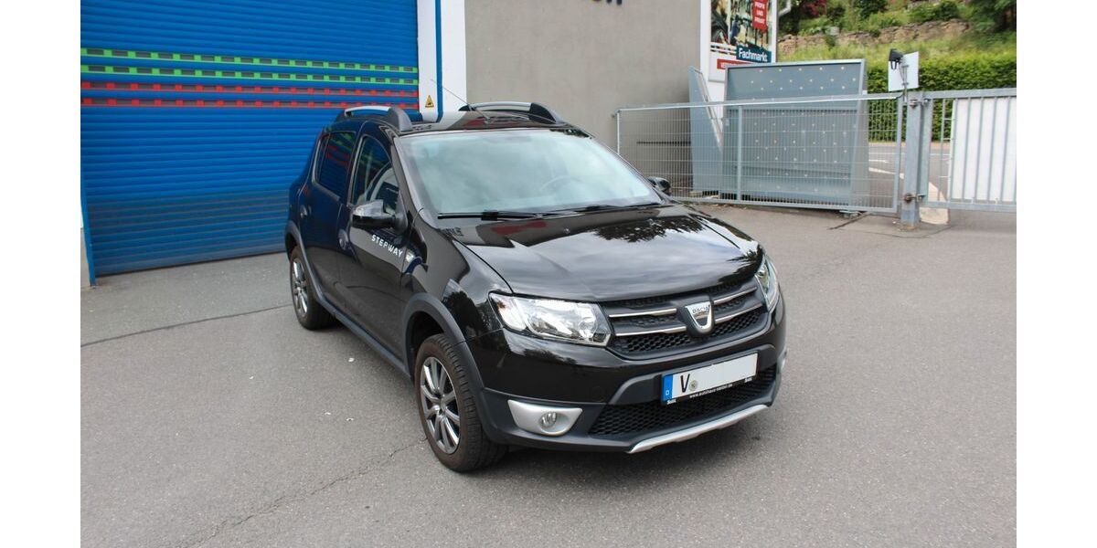 Dacia Sandero 84.000 km 8.800 &euro; Auerbach 08209