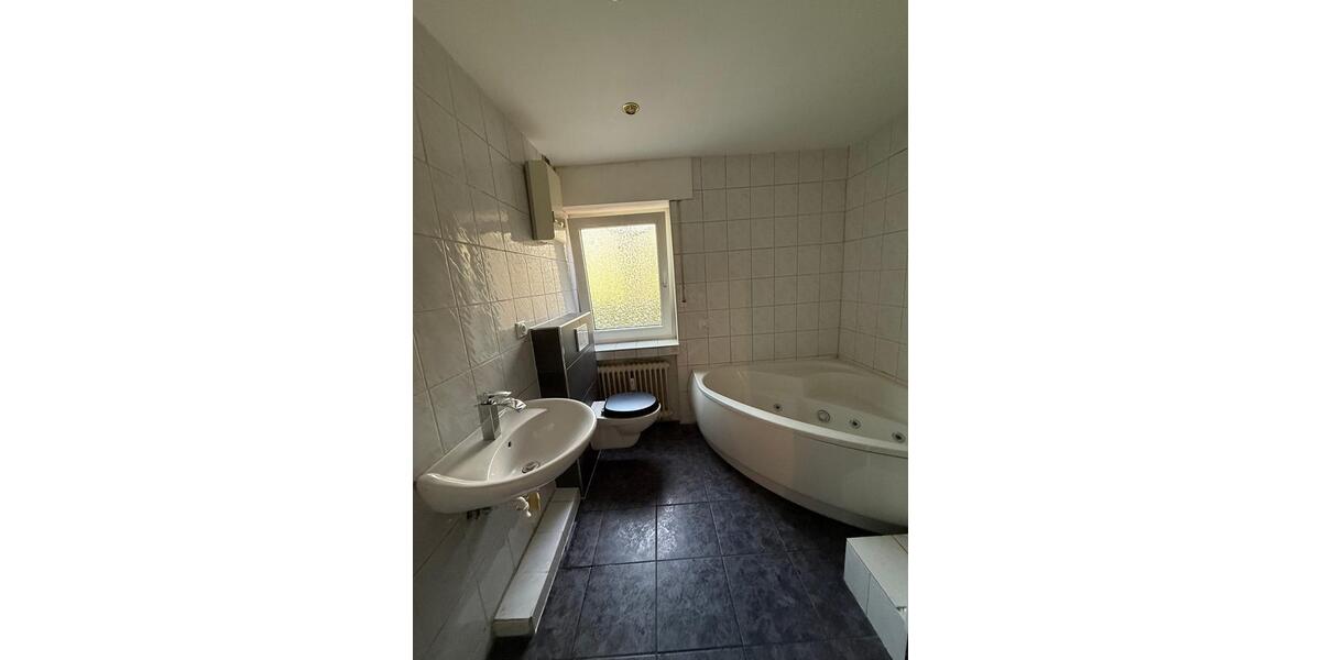 Erdgeschoßwohnung Issum - 3 Zimmer, 90 m&sup2;, 640&euro; | Angebot:26096472