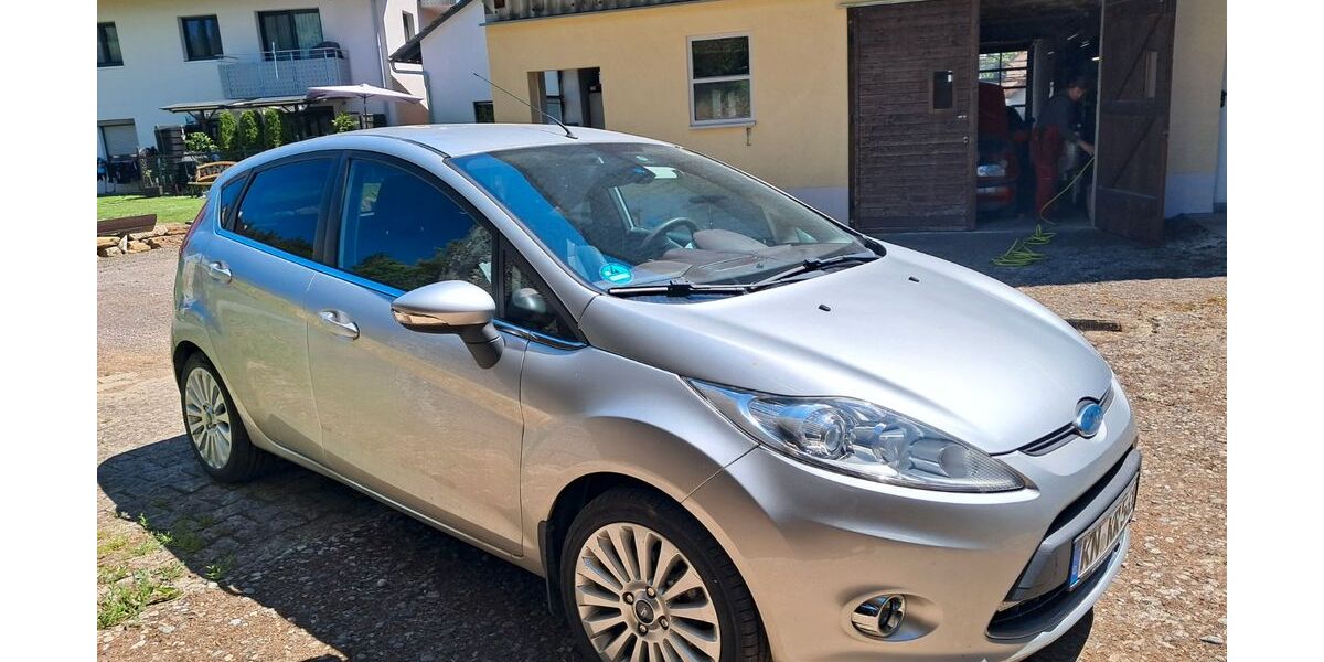 Ford Fiesta 200.000 km 2.800 &euro; Engen 78234
