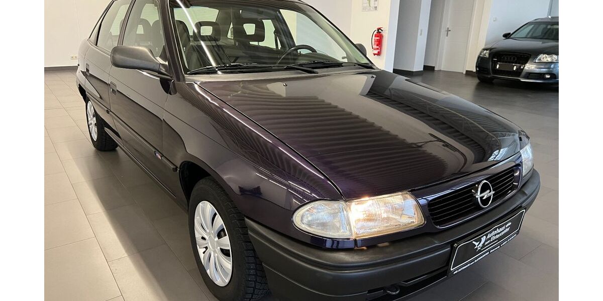 Opel Astra 101.100 km 4.490 &euro; Elsterwerda 04910