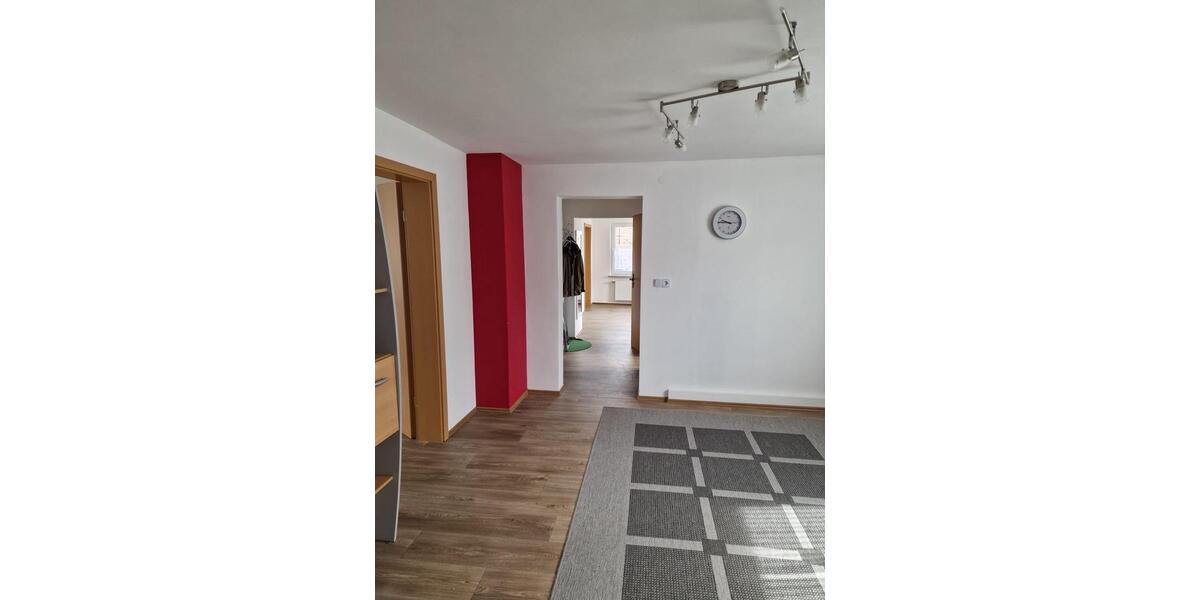 Etagenwohnung Lennestadt - 4 Zimmer, 100 m&sup2;, 700&euro; | Angebot:26317760