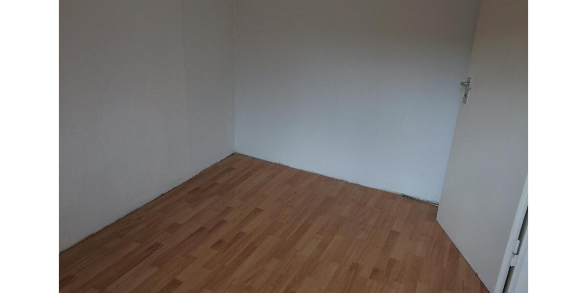 Dachgeschoßwohnung Gelsenkirchen Gelsenkirchen-West - 4 Zimmer, 54 m&sup2;, 70.000&euro; | Angebot:24751833