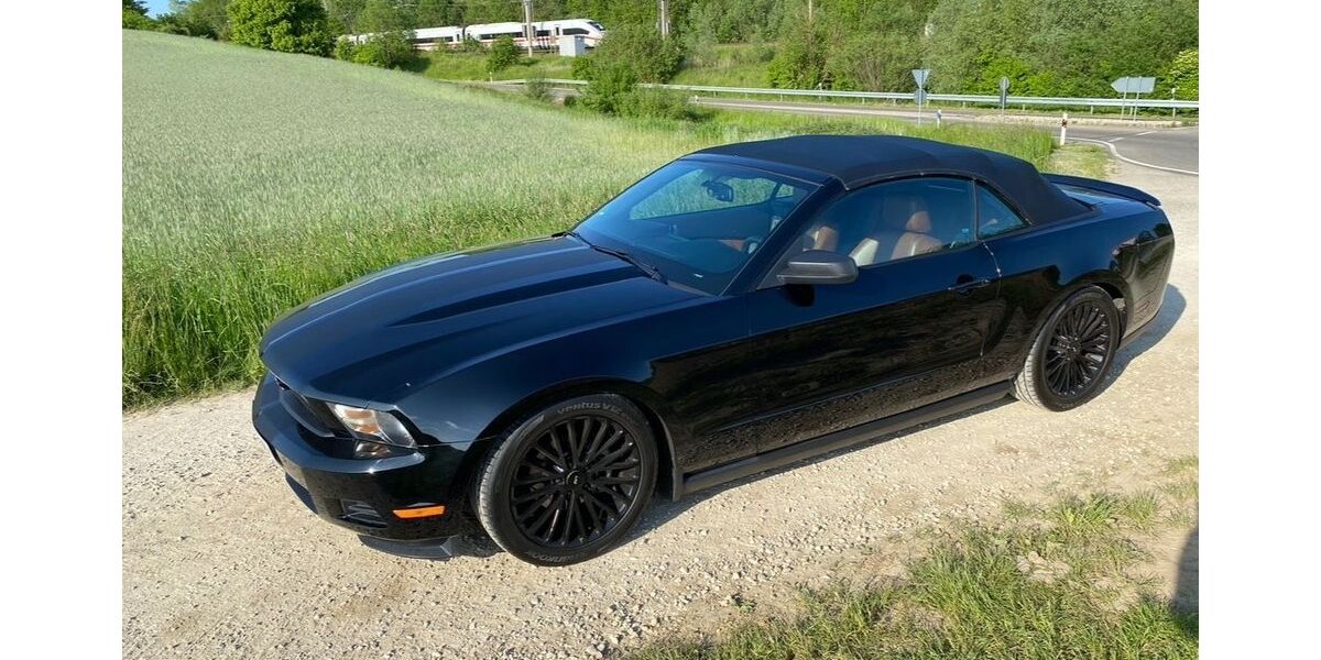 Ford Mustang 89.600 km 16.499 &euro; Gerolsbach 85302