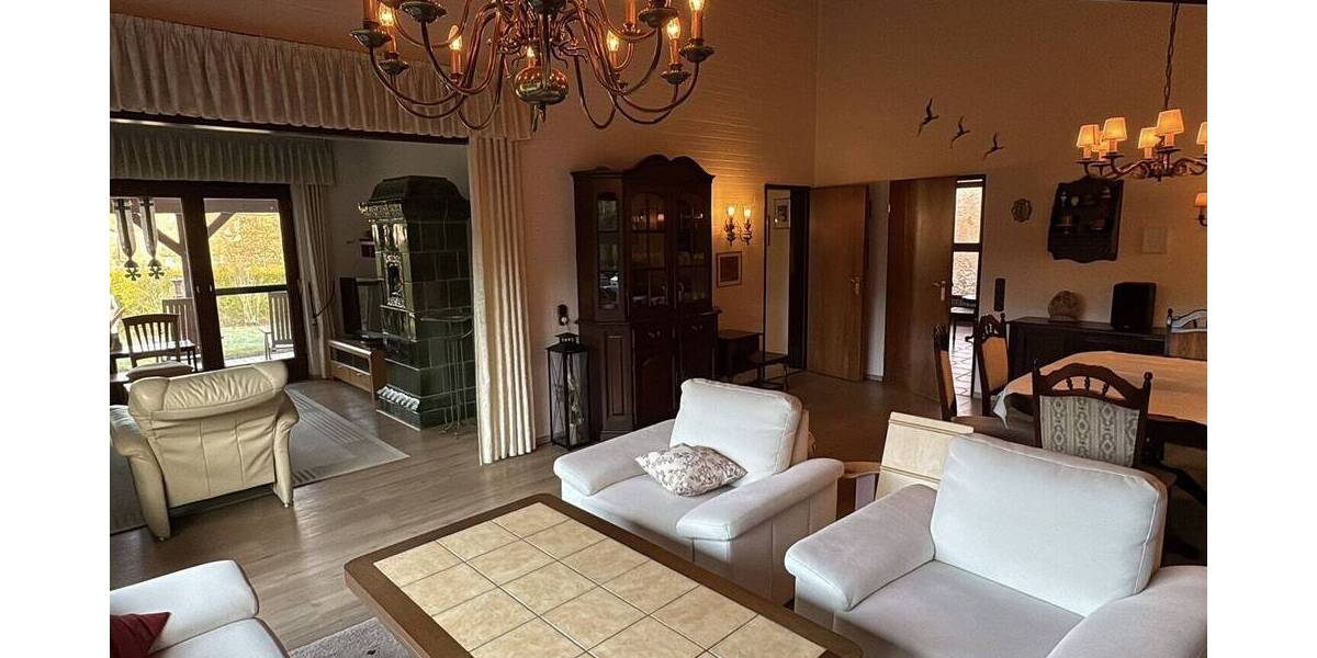 Einfamilienhaus Höxter Bruchhausen - 7 Zimmer, 200 m&sup2;, 220.000&euro; | Angebot:26903572