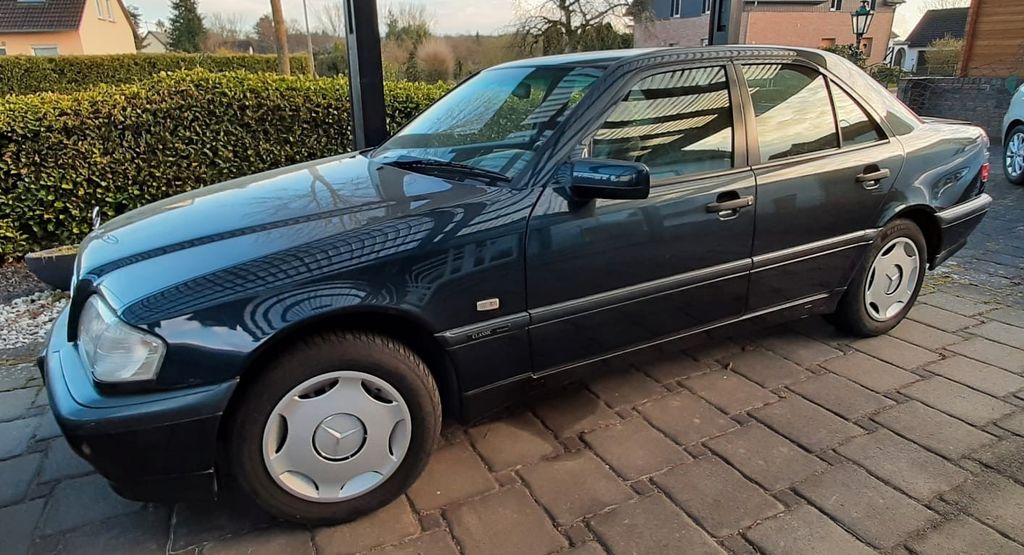 Mercedes-Benz C 180 115.000 km 7.200 &euro; Buchholz 53567