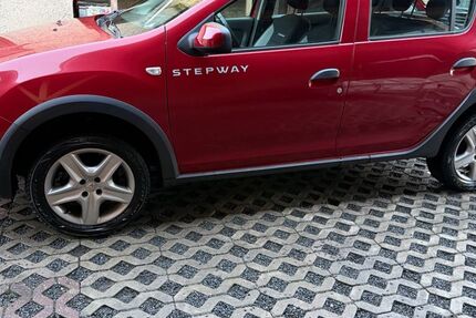 Dacia Sandero 95.000 km 5.799 &euro; Treuenbrietzen 14929