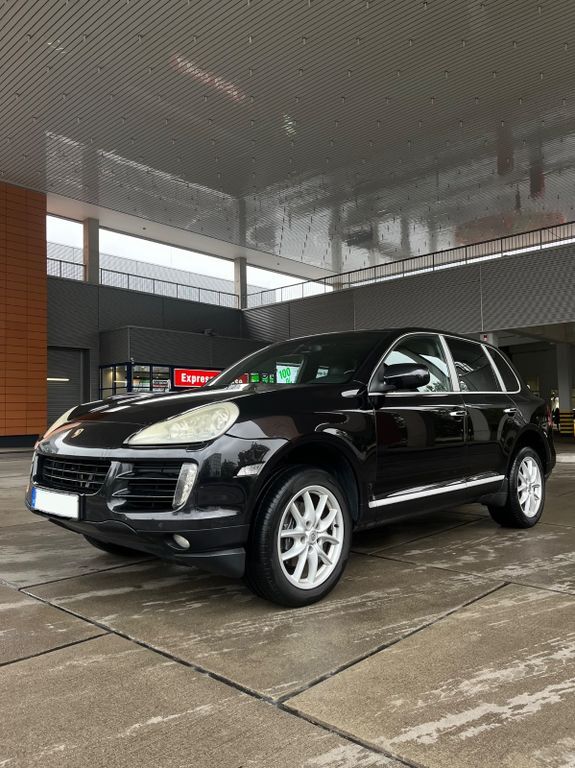 Porsche Cayenne 284.231 km 9.000 € Weinstadt 71384