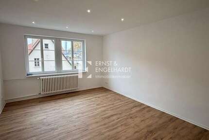 Wohnung Kitzingen - 2 Zimmer, 90 m&sup2;, 900&euro; | Angebot:26407983