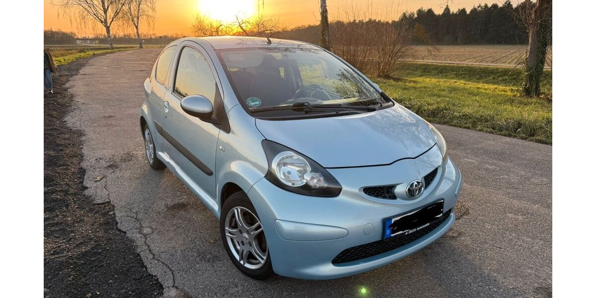 Toyota Aygo (X) 136.000 km 2.990 &euro; Kuhardt 76773