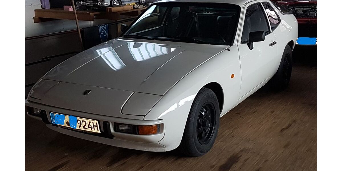 Porsche 924 99.999 km 11.500 &euro; Tiefenbronn 75233