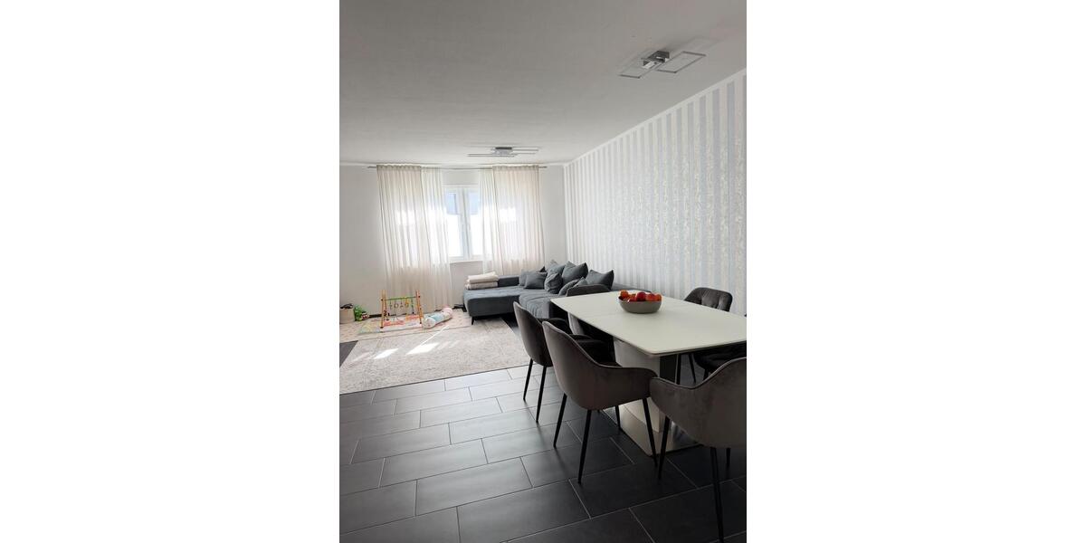 Etagenwohnung Königslutter am Elm - 4 Zimmer, 102 m&sup2;, 1.145&euro; | Angebot:27594945