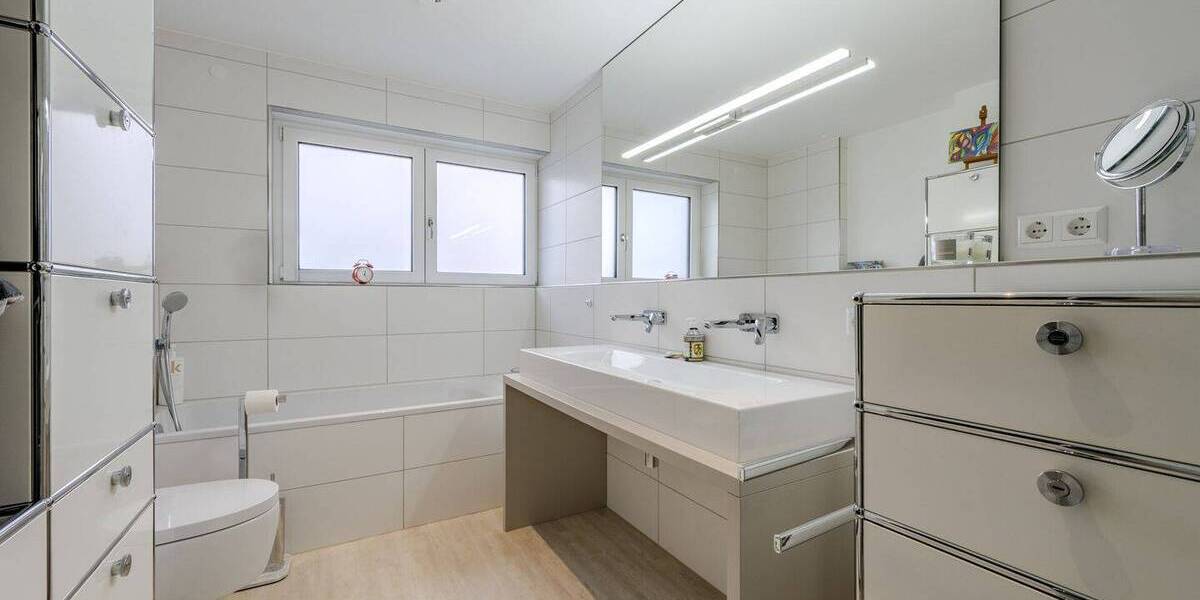 Etagenwohnung Ludwigsburg Ost - 3 Zimmer, 93 m&sup2;, 665.000&euro; | Angebot:26658945