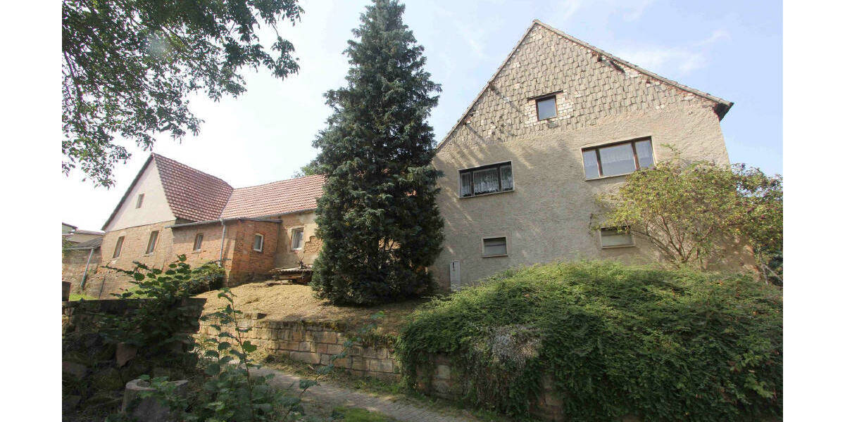 Einfamilienhaus Querfurt-Weißenschirmbach Weißenschirmbach - 4 Zimmer, 135 m&sup2;, 89.000&euro; | Angebot:25772199