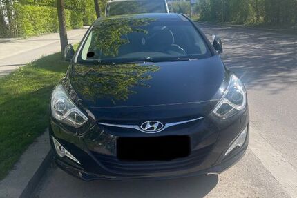 Hyundai i40 106.086 km 12.500 &euro; Berlin 12109