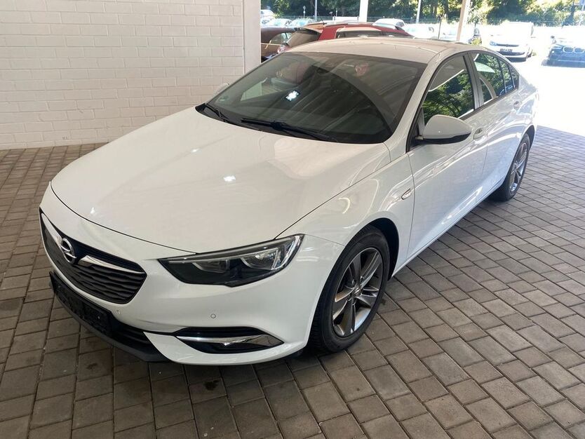 Opel Insignia 111.000 km 11.490 € Bad Berneck im Fichtelgebirge 95460