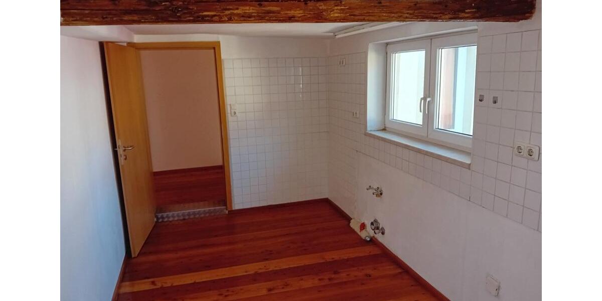Einfamilienhaus Coburg - 3 Zimmer, 160 m&sup2;, 1.390&euro; | Angebot:26556485