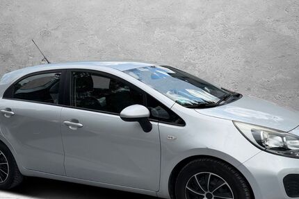 Kia Rio 117.000 km 5.499 &euro; Detmold 32758