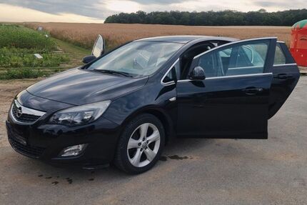 Opel Astra 99.682 km 8.999 &euro; Bad Rothenfelde 49214