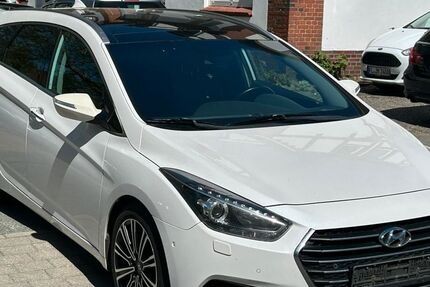 Hyundai i40 315.000 km 5.999 &euro; Flensburg 24941