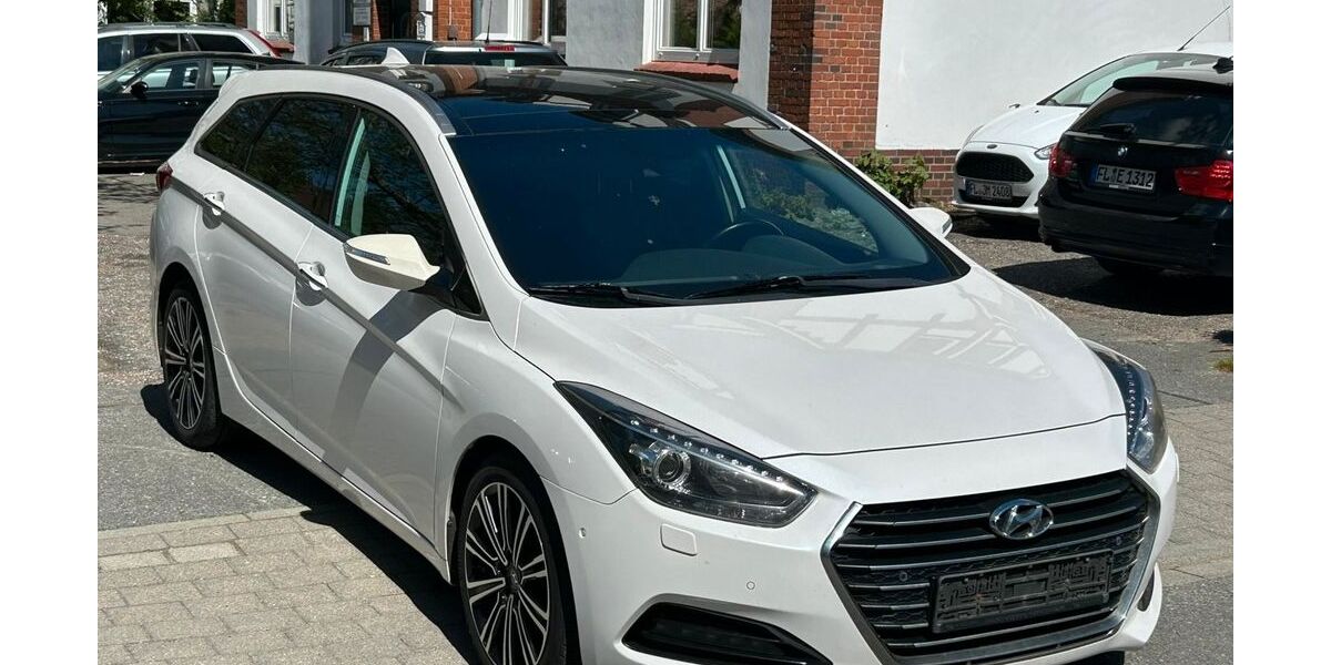 Hyundai i40 315.000 km 5.999 &euro; Flensburg 24941