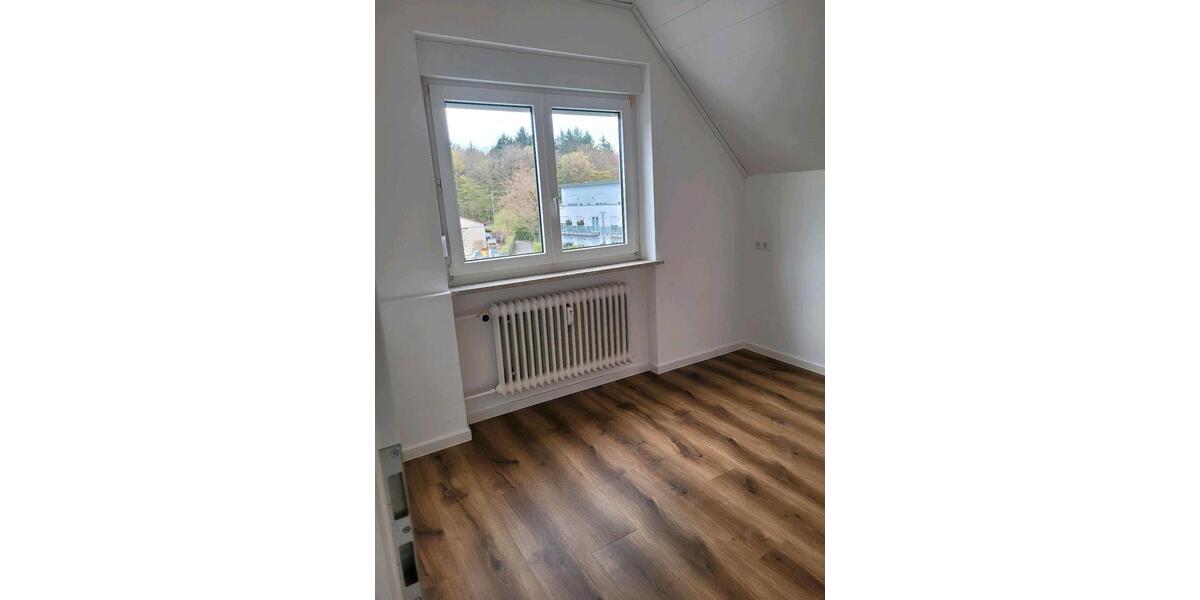 Dachgeschoßwohnung Rheinzabern - 3 Zimmer, 75 m&sup2;, 1.100&euro; | Angebot:26287098
