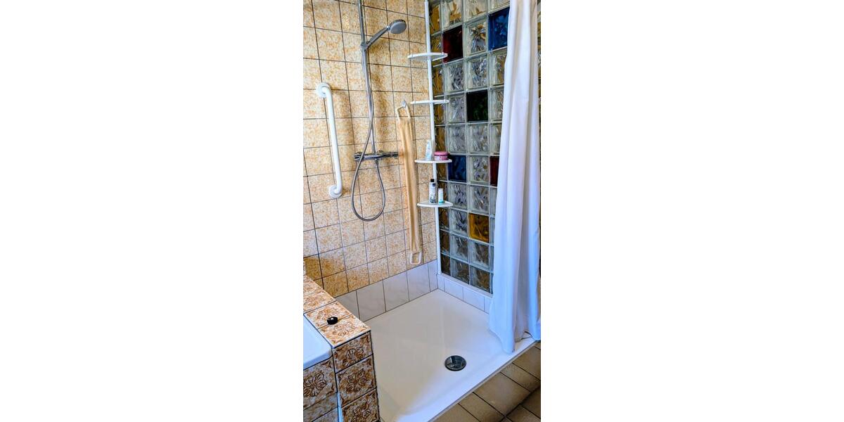 Einfamilienhaus Sondershausen - 8 Zimmer, 201 m&sup2;, 1.200&euro; | Angebot:26147519