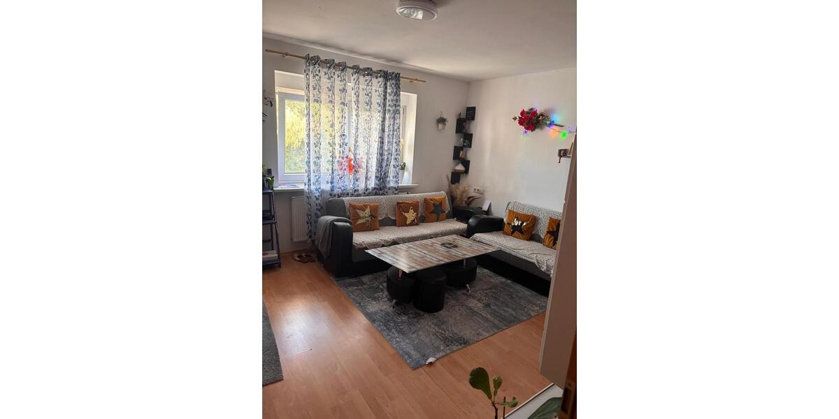 Schöne 3 Zimmerwohnung in Wangen mit Balkon ab 1.1.26 verfügbar zimmer