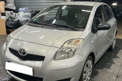 Toyota Yaris 133.300 km 3.990 € München 80686
